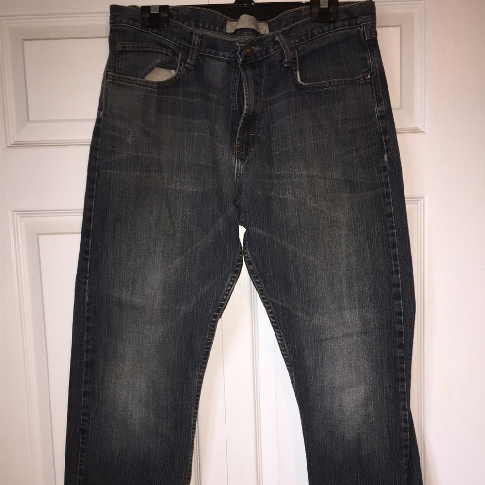 Men’s dark wash jeans